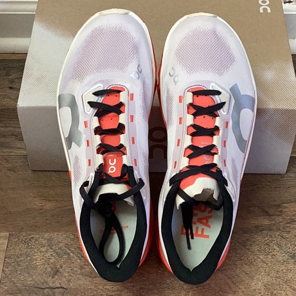 Women’s On CloudMonster Hyper - Picture 3 of 5